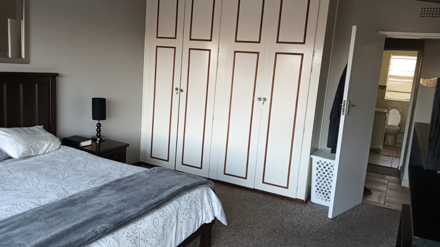 2 Bedroom Property for Sale in Silverfields Gauteng