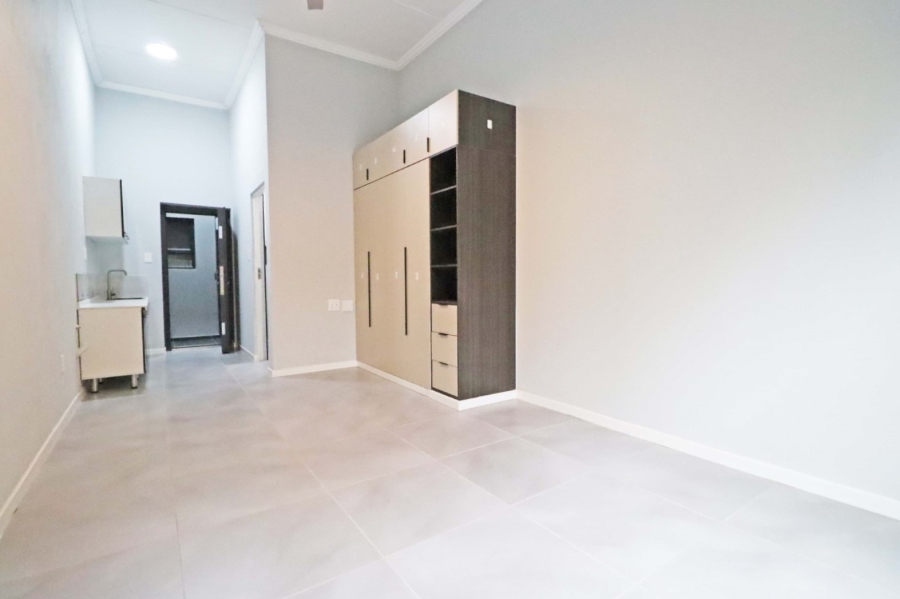 To Let 1 Bedroom Property for Rent in Bryanston Gauteng