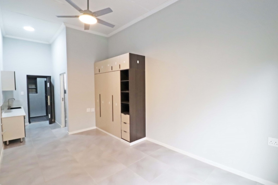 To Let 1 Bedroom Property for Rent in Bryanston Gauteng