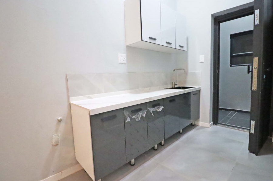 To Let 1 Bedroom Property for Rent in Bryanston Gauteng