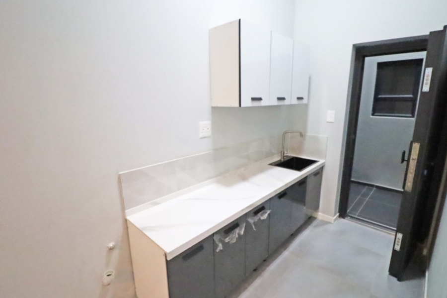 To Let 1 Bedroom Property for Rent in Bryanston Gauteng