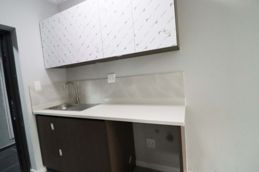 To Let 2 Bedroom Property for Rent in Bryanston Gauteng