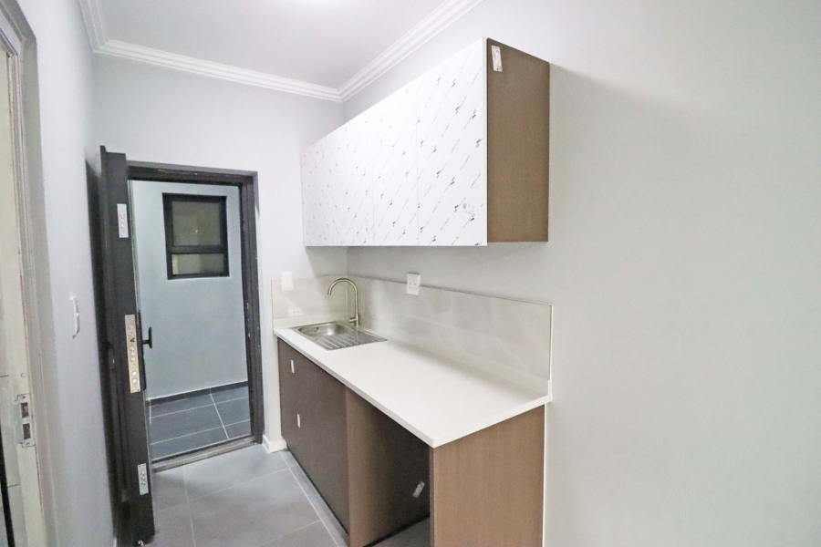 To Let 2 Bedroom Property for Rent in Bryanston Gauteng