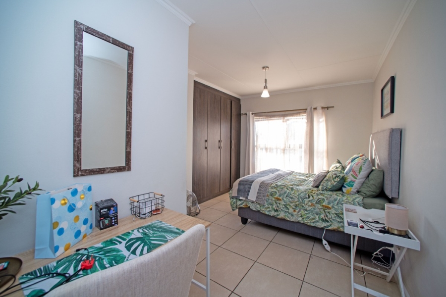 2 Bedroom Property for Sale in Greenstone Hill Gauteng