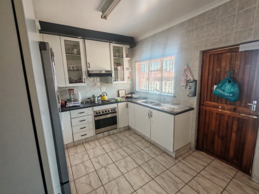 4 Bedroom Property for Sale in Eldorado Park Gauteng