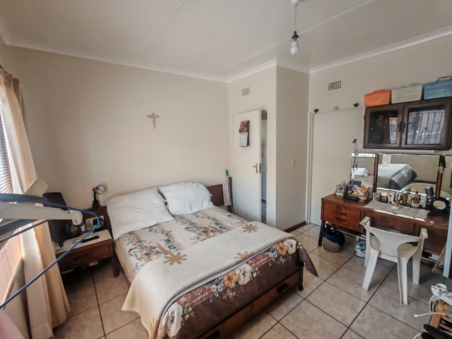 4 Bedroom Property for Sale in Eldorado Park Gauteng