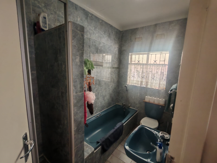 4 Bedroom Property for Sale in Eldorado Park Gauteng