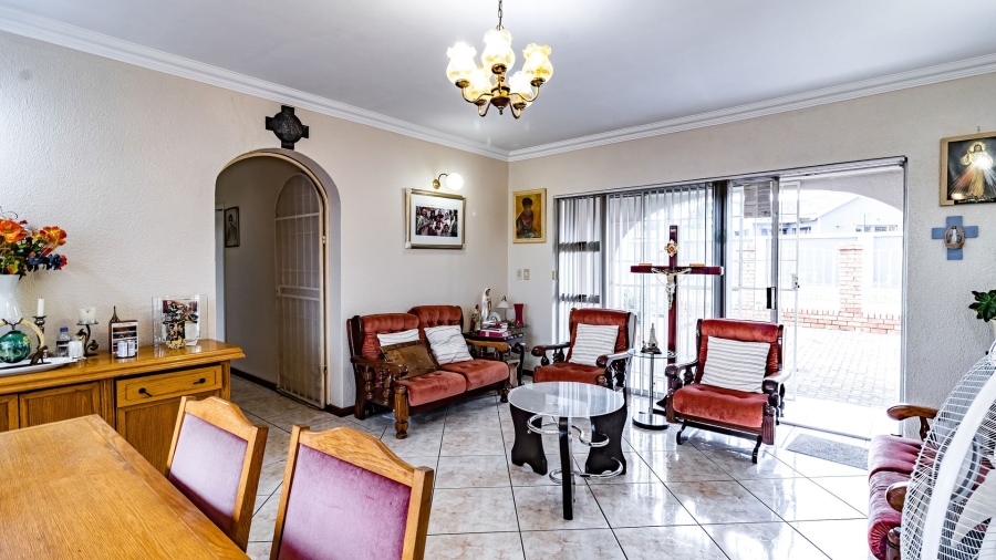 6 Bedroom Property for Sale in Eldorado Park Gauteng