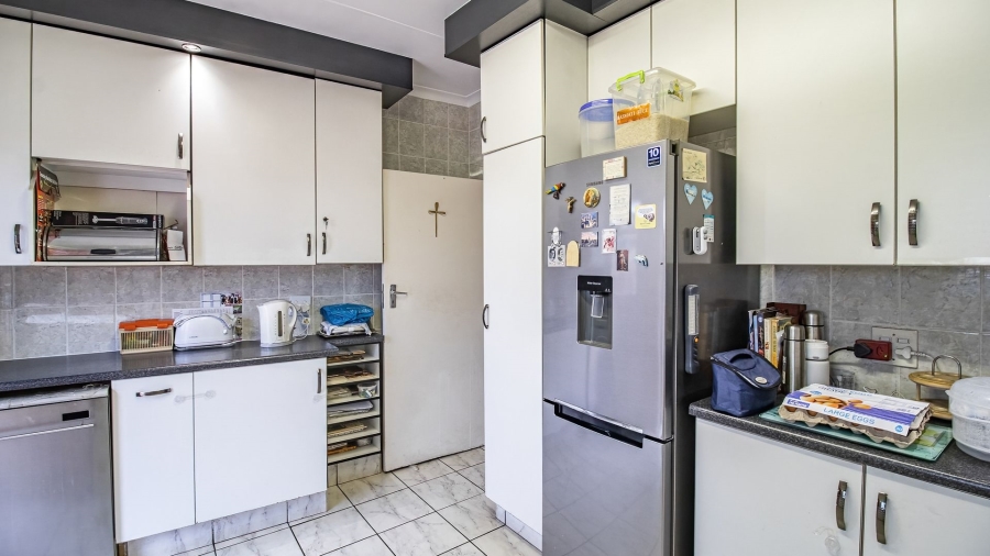 6 Bedroom Property for Sale in Eldorado Park Gauteng