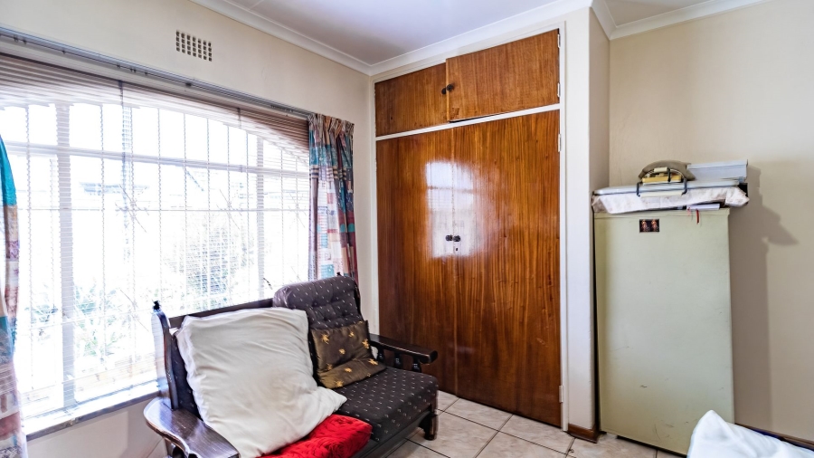 6 Bedroom Property for Sale in Eldorado Park Gauteng