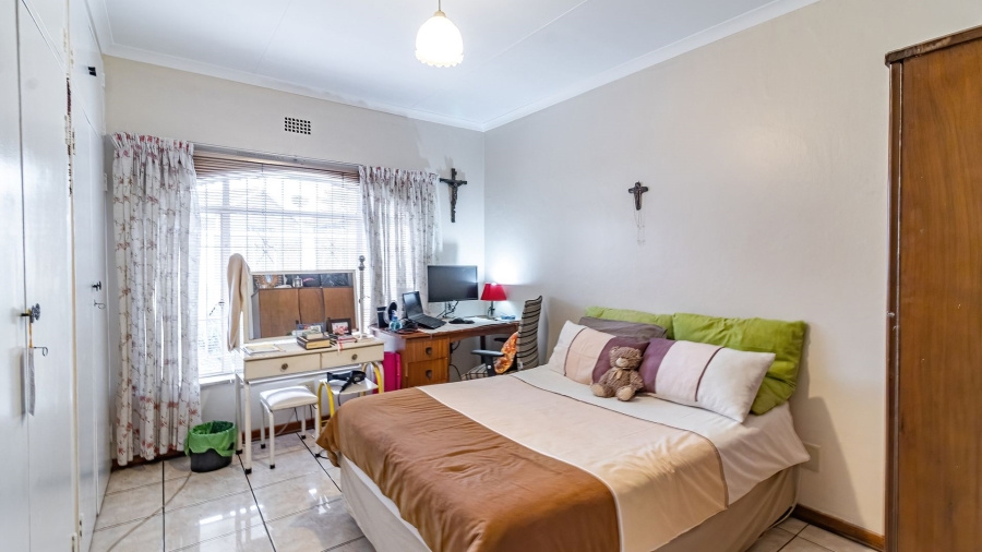 6 Bedroom Property for Sale in Eldorado Park Gauteng