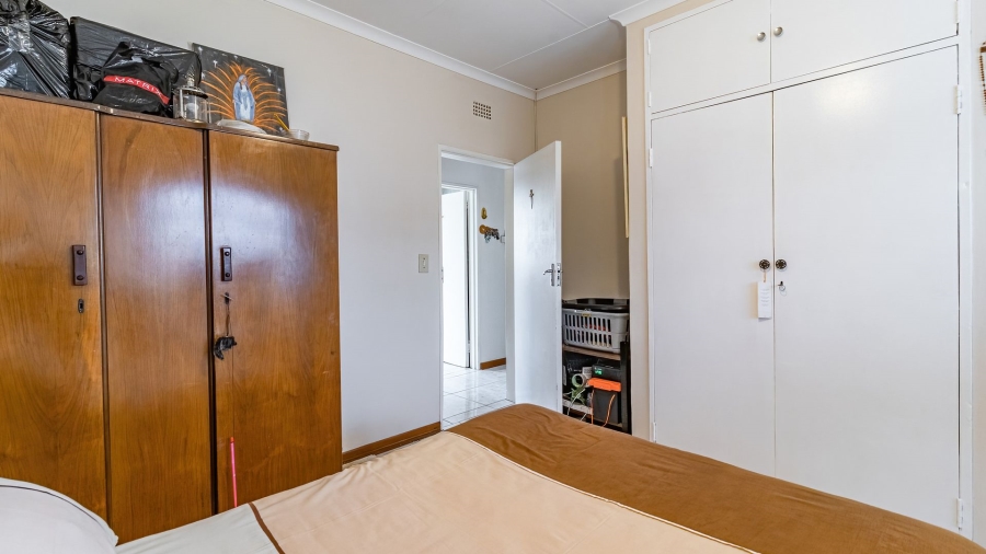 6 Bedroom Property for Sale in Eldorado Park Gauteng