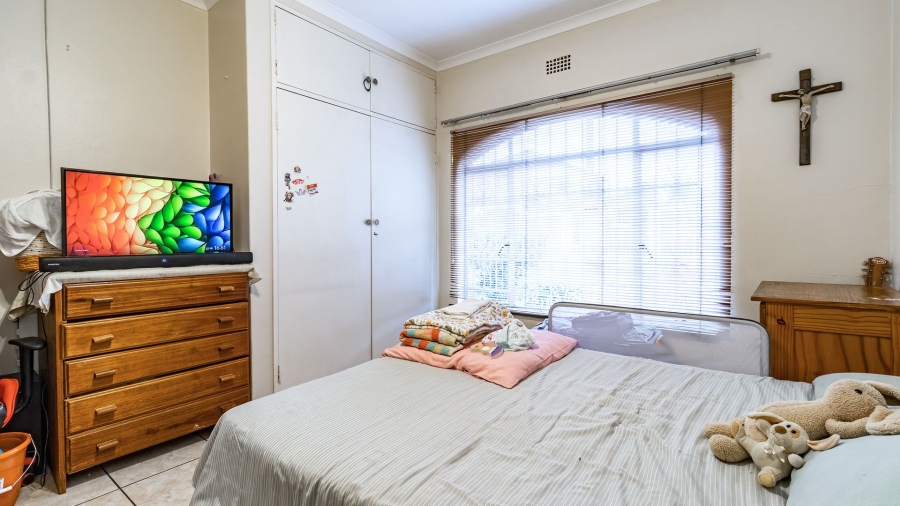 6 Bedroom Property for Sale in Eldorado Park Gauteng