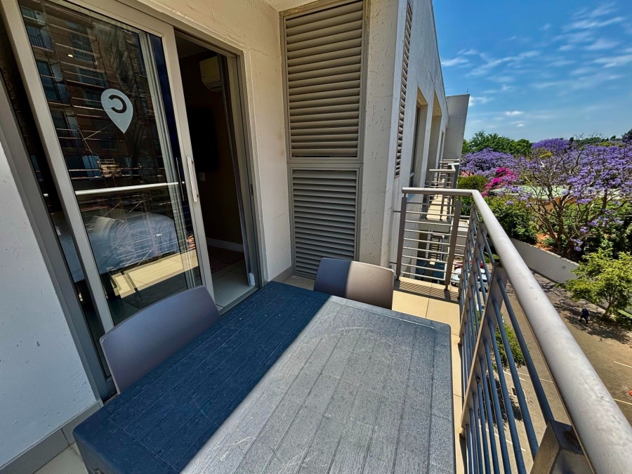 To Let 1 Bedroom Property for Rent in Rosebank Gauteng