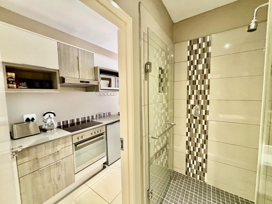 To Let 1 Bedroom Property for Rent in Rosebank Gauteng