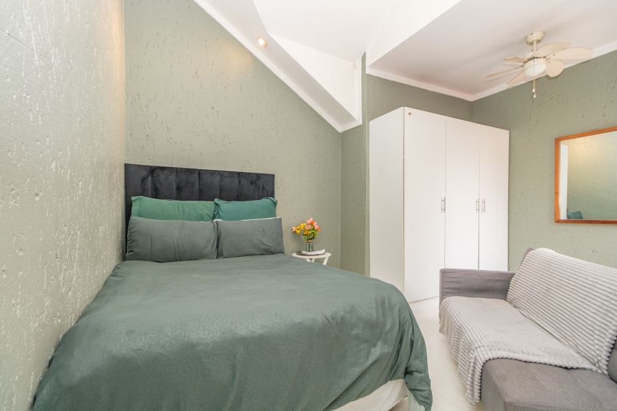 1 Bedroom Property for Sale in Lonehill Gauteng