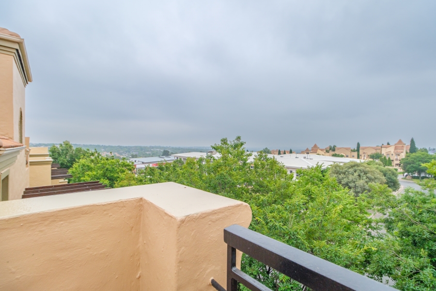 1 Bedroom Property for Sale in Lonehill Gauteng