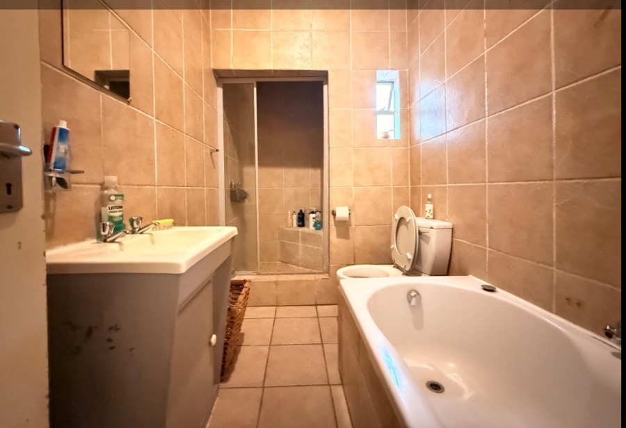 3 Bedroom Property for Sale in Rosettenville Gauteng