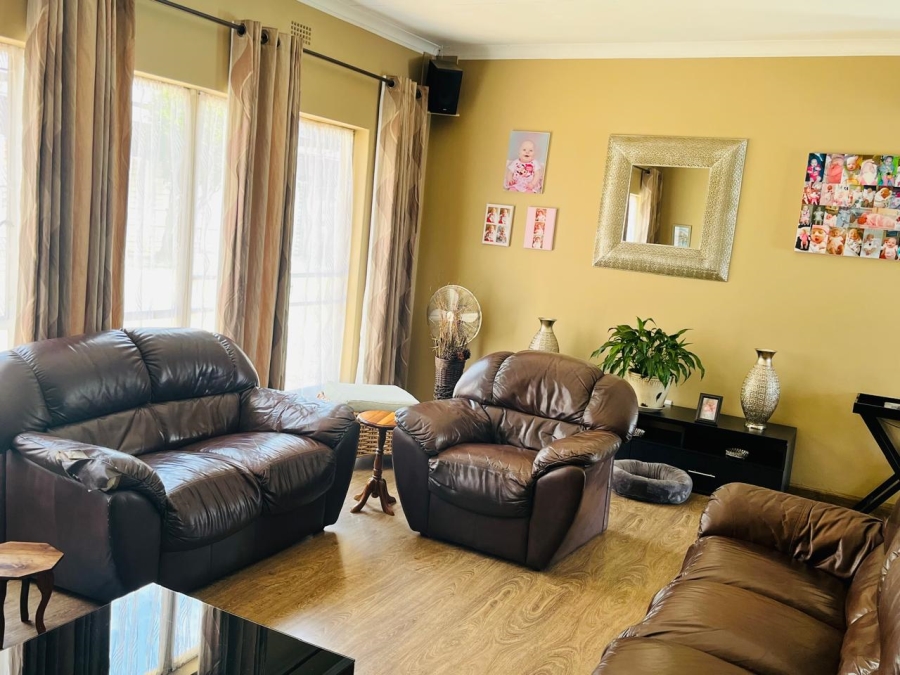 3 Bedroom Property for Sale in Symhurst Gauteng