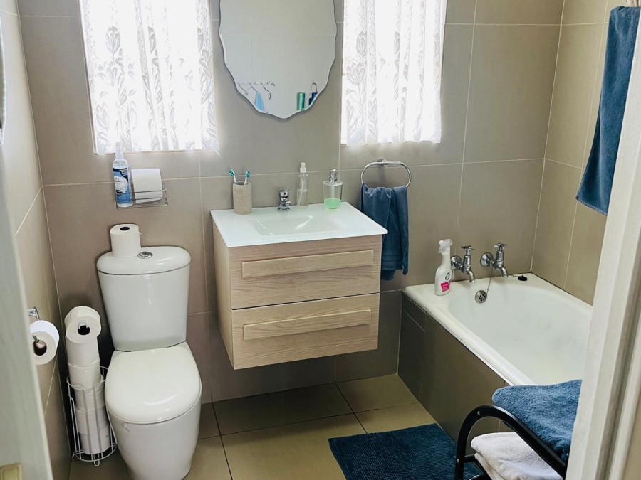 3 Bedroom Property for Sale in Symhurst Gauteng