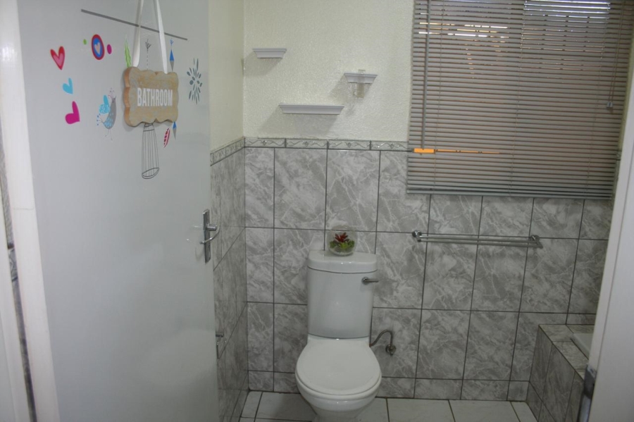 To Let 3 Bedroom Property for Rent in Naturena Gauteng