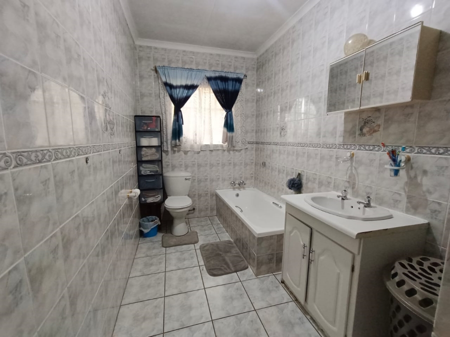 3 Bedroom Property for Sale in Greenhills Gauteng