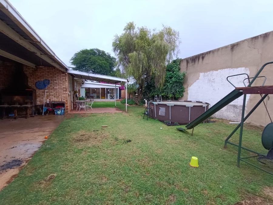 3 Bedroom Property for Sale in Greenhills Gauteng