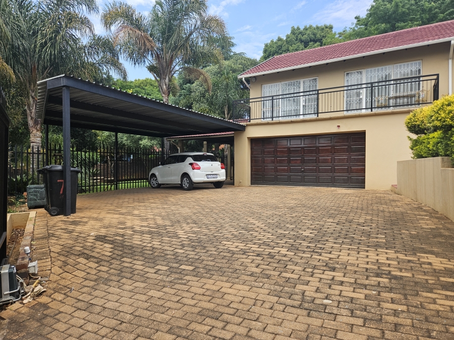 5 Bedroom Property for Sale in Noordheuwel Gauteng