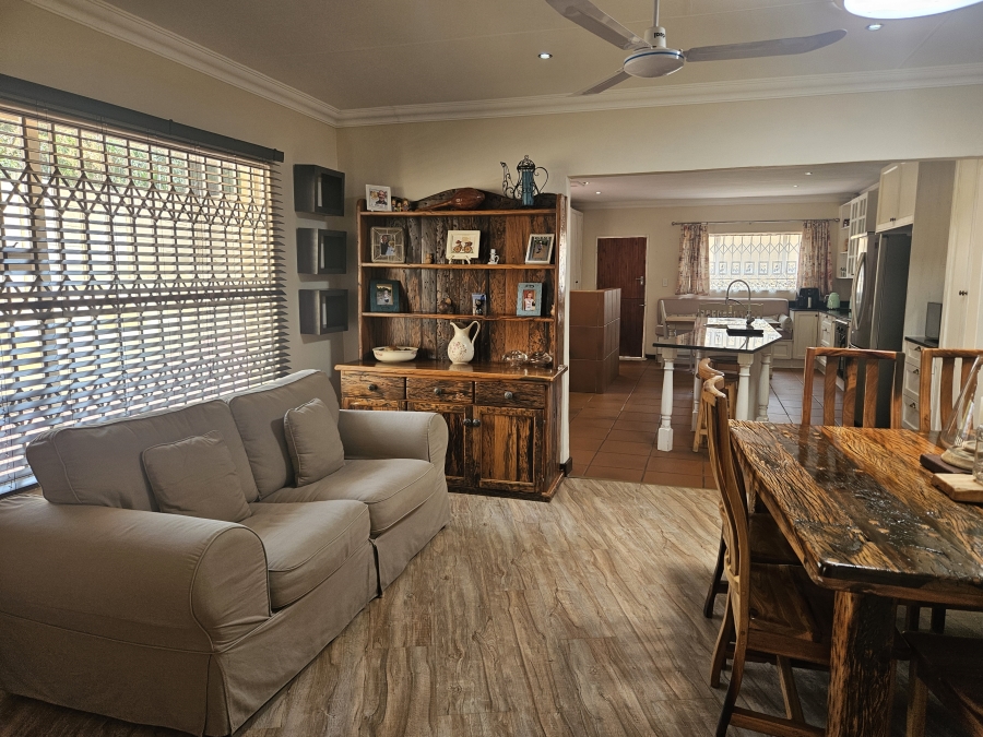 5 Bedroom Property for Sale in Noordheuwel Gauteng