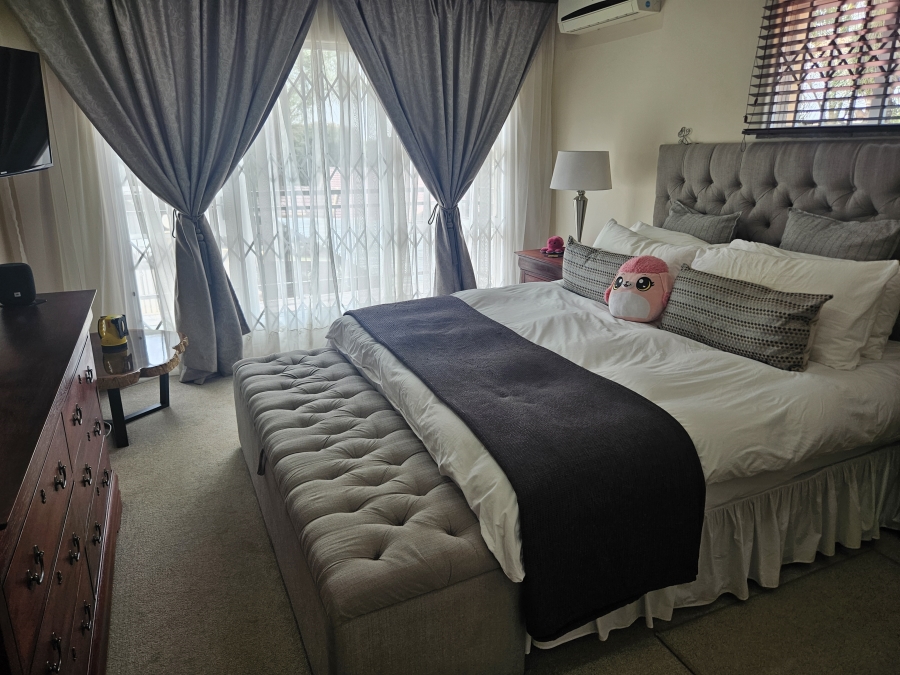 5 Bedroom Property for Sale in Noordheuwel Gauteng