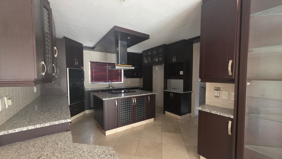 4 Bedroom Property for Sale in Beyers Park Gauteng