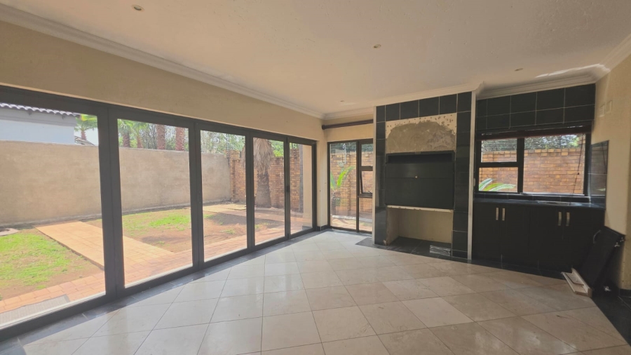 4 Bedroom Property for Sale in Beyers Park Gauteng