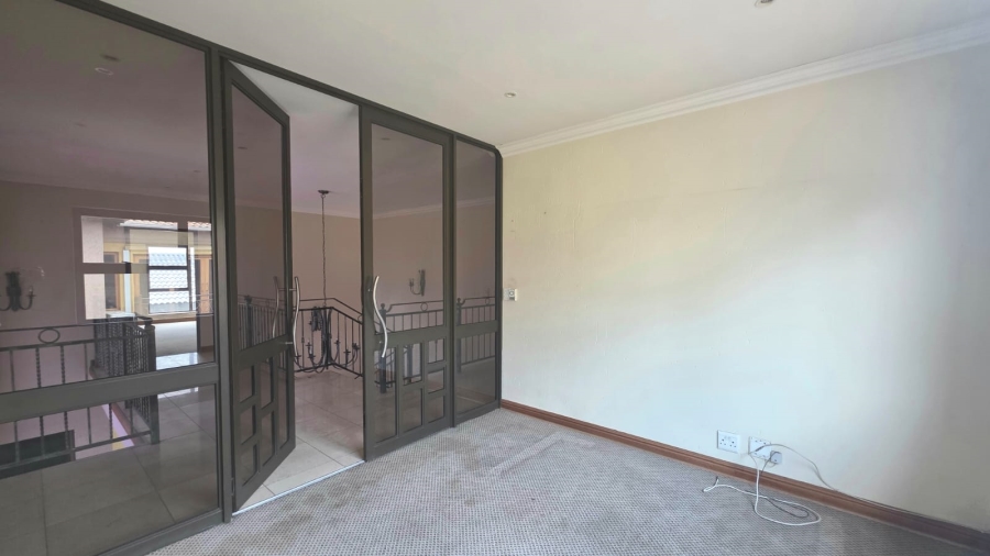 4 Bedroom Property for Sale in Beyers Park Gauteng