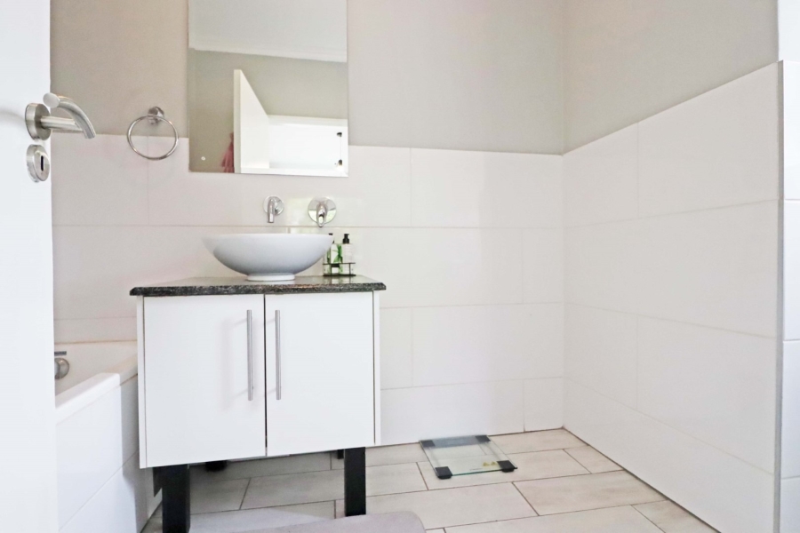 To Let 2 Bedroom Property for Rent in Rivonia Gauteng