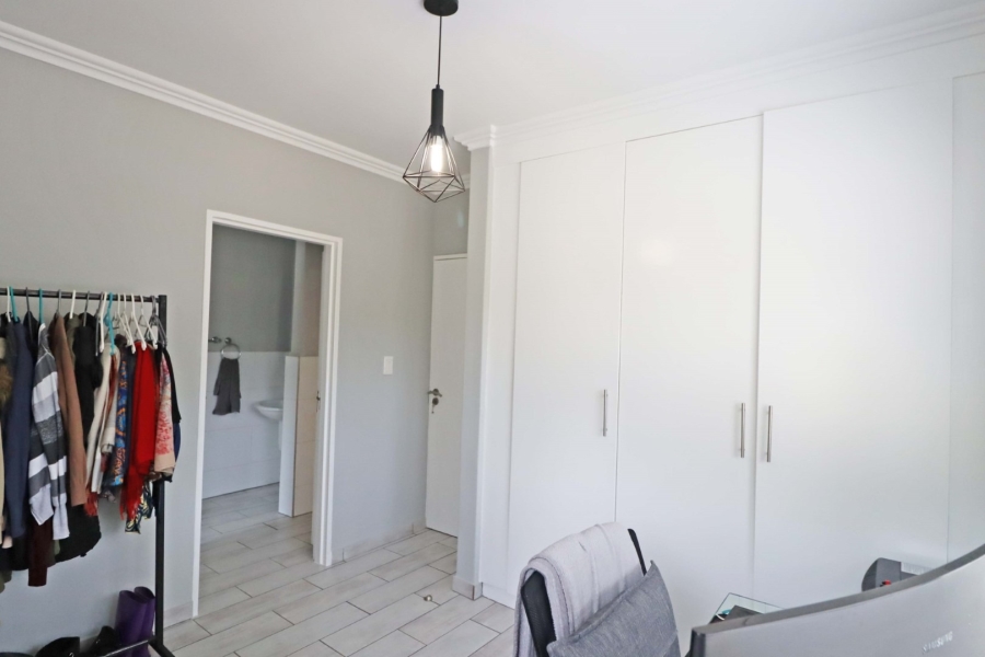 To Let 2 Bedroom Property for Rent in Rivonia Gauteng