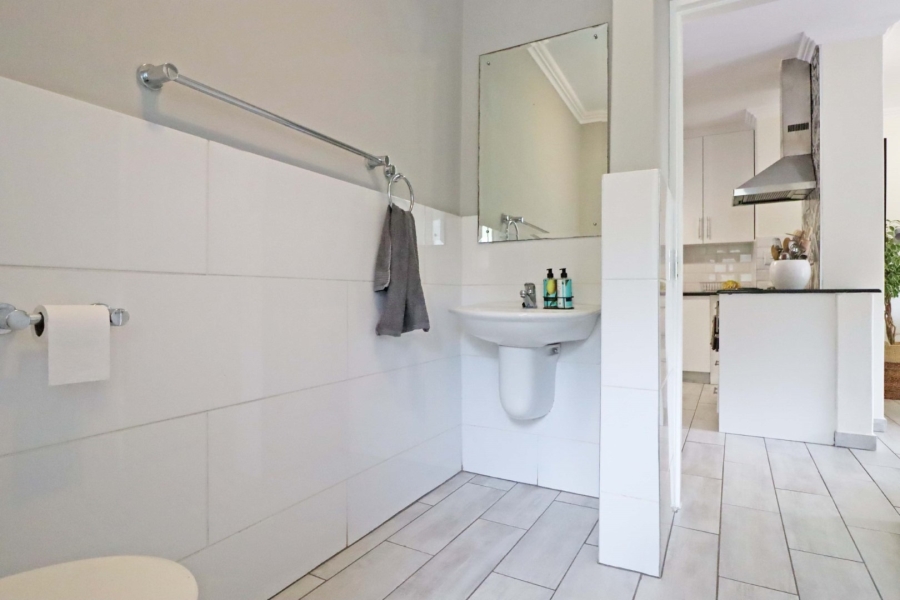 To Let 2 Bedroom Property for Rent in Rivonia Gauteng