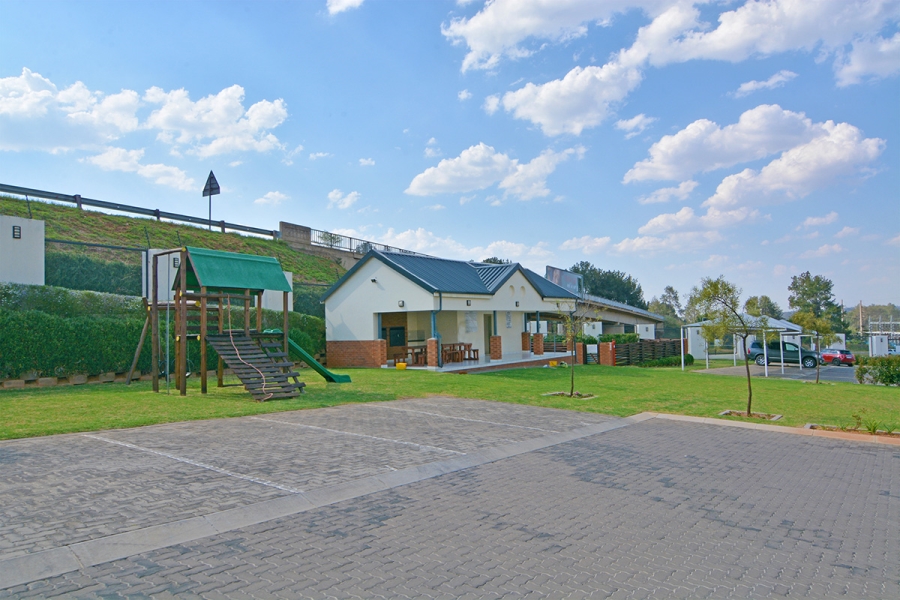 3 Bedroom Property for Sale in Greenstone Hill Gauteng