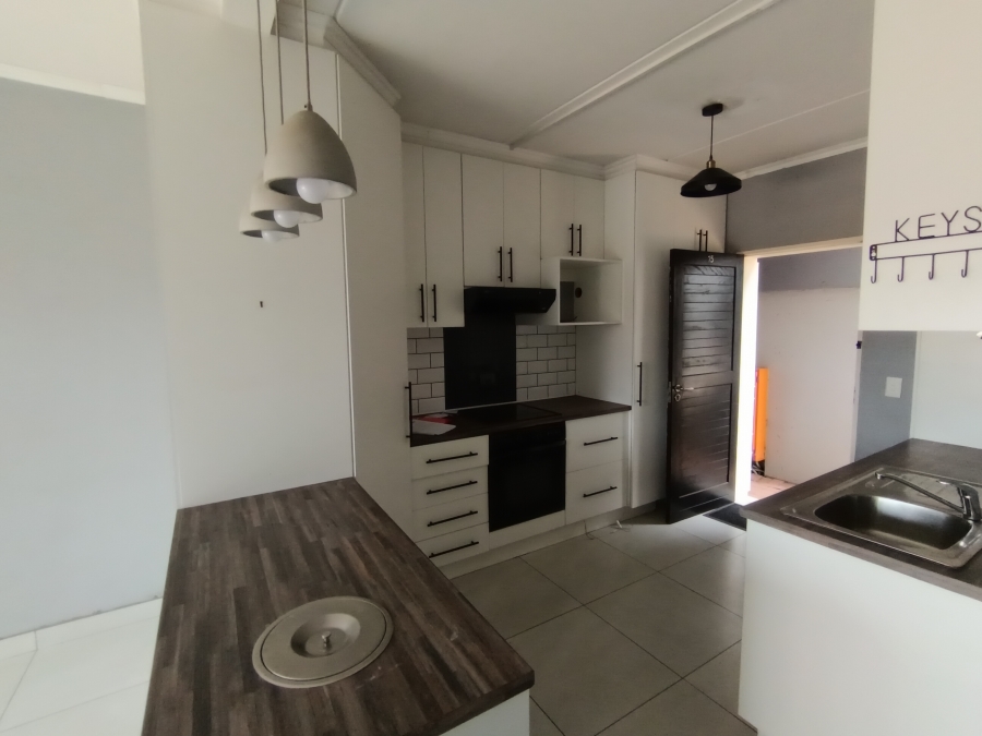 3 Bedroom Property for Sale in Florentia Gauteng