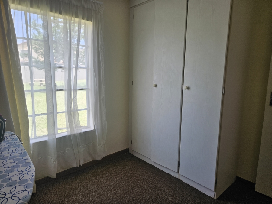 2 Bedroom Property for Sale in Noordheuwel Gauteng