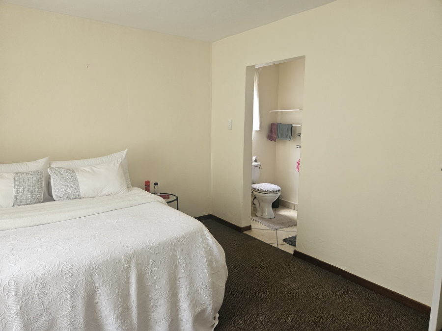 2 Bedroom Property for Sale in Noordheuwel Gauteng