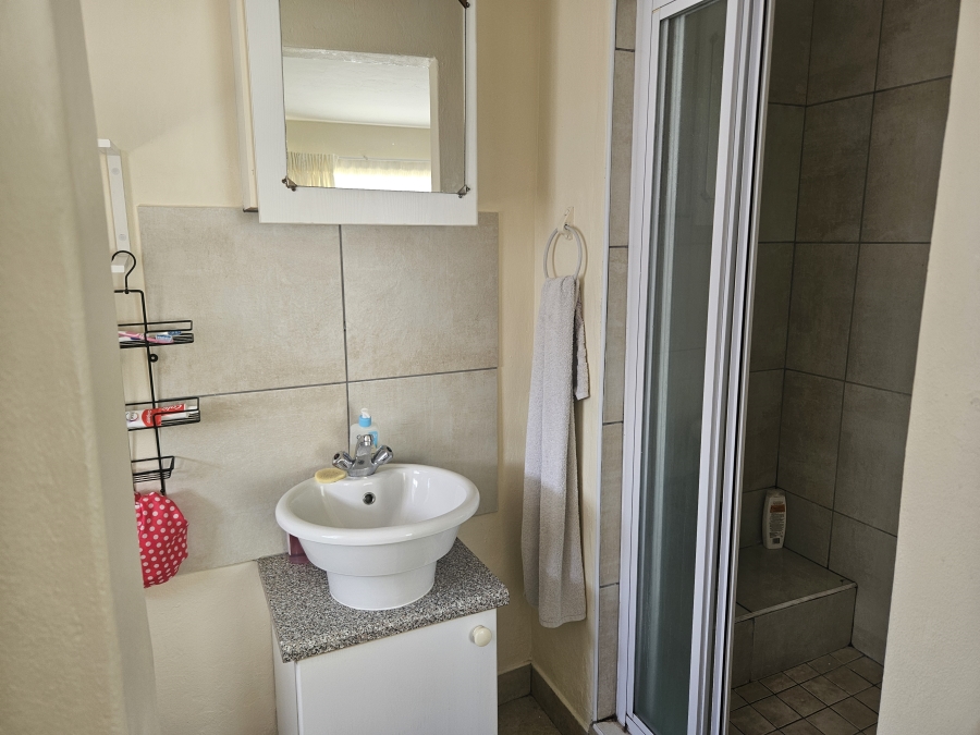 2 Bedroom Property for Sale in Noordheuwel Gauteng