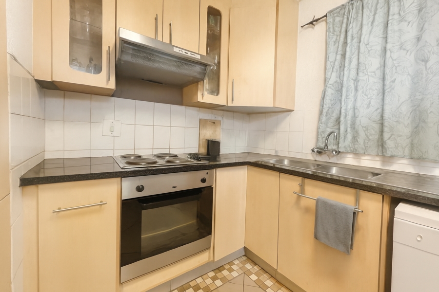 2 Bedroom Property for Sale in Magaliessig Gauteng