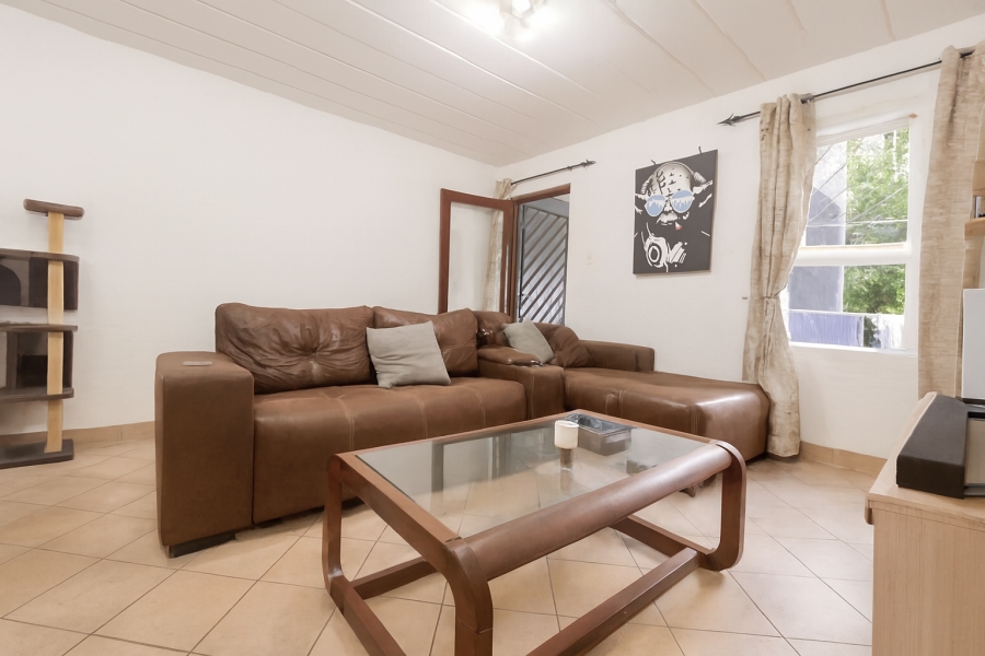 2 Bedroom Property for Sale in Magaliessig Gauteng