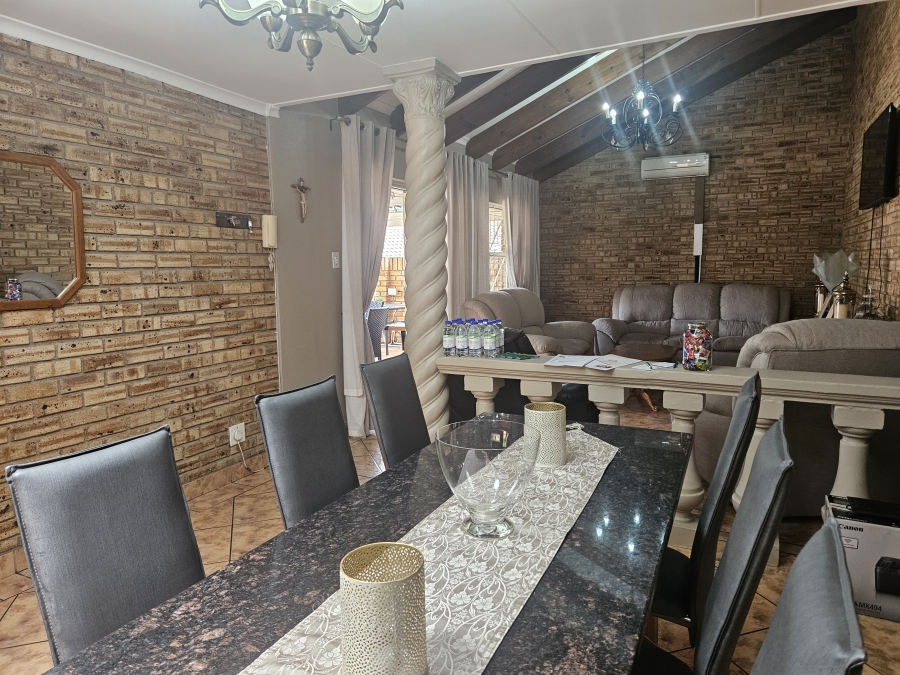 3 Bedroom Property for Sale in Noordheuwel Gauteng