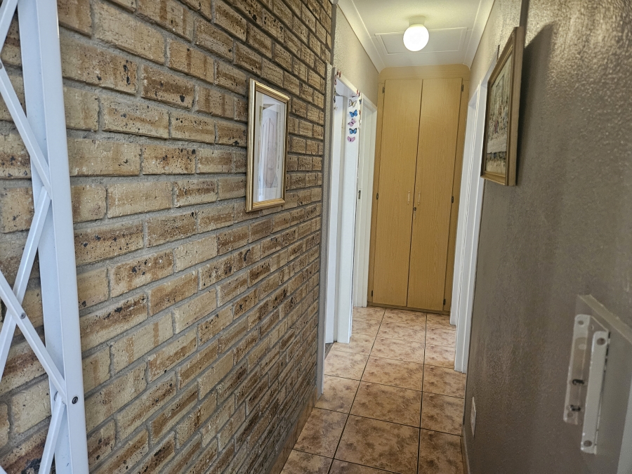 3 Bedroom Property for Sale in Noordheuwel Gauteng