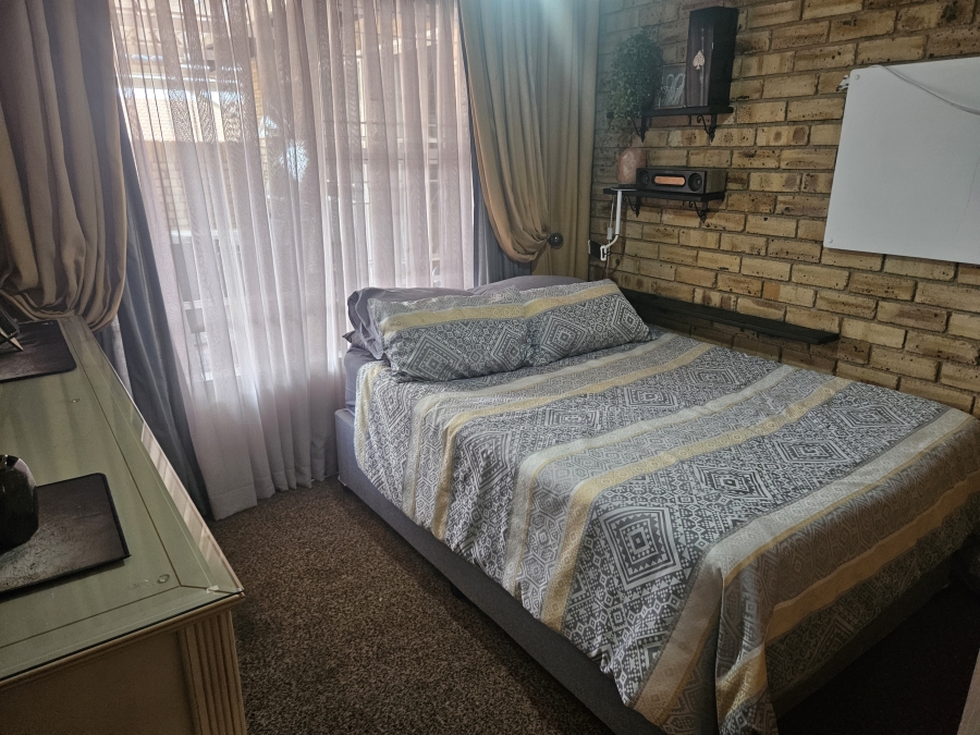 3 Bedroom Property for Sale in Noordheuwel Gauteng