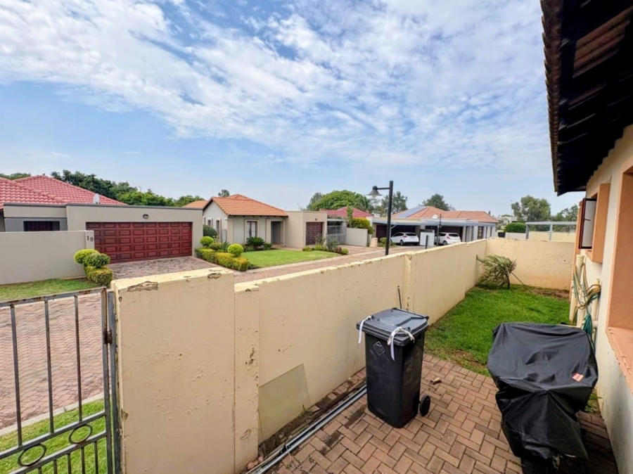 To Let 3 Bedroom Property for Rent in Kyalami Hills Gauteng