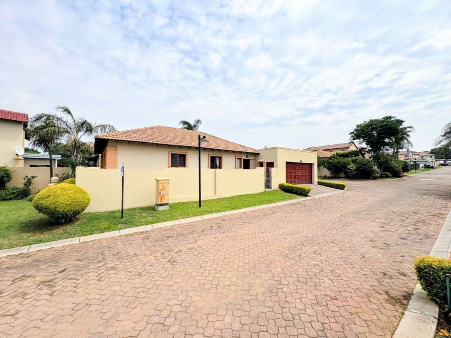 To Let 3 Bedroom Property for Rent in Kyalami Hills Gauteng