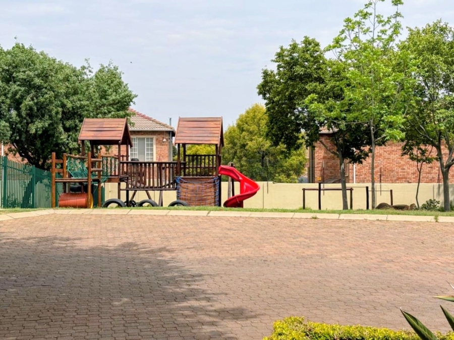 To Let 3 Bedroom Property for Rent in Kyalami Hills Gauteng