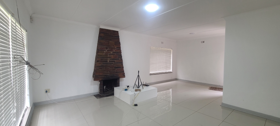 3 Bedroom Property for Sale in Edenvale Central Gauteng